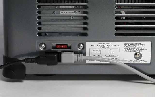 Engel MT35F-V Kompressorkühlbox 32 Liter 8 Engel MT35F-V Kompressorkühlbox 32 Liter – Bild 6