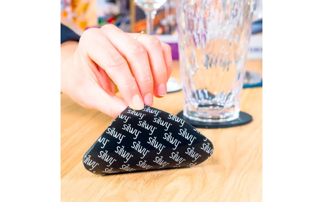 Silwy® Metall Nano Gel Untersetzer Eckig 8,3 X 8,3 Cm Blau 3 Silwy® Metall Nano Gel Untersetzer Eckig 8,3 X 8,3 Cm Blau