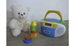 Schwaiger FM/CD/Kassette Boombox Tragbarer CD-Player, Bunt -Haus & Outdoor 504101 3326750 1