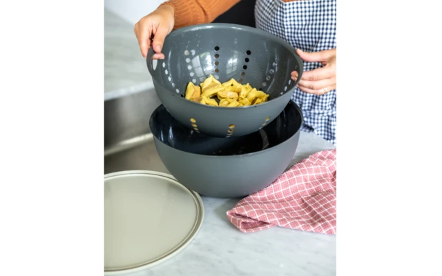 Koziol Sieb Palsby Abtropfsieb Nature Ash Grey 3 Koziol Sieb Palsby Abtropfsieb Nature Ash Grey