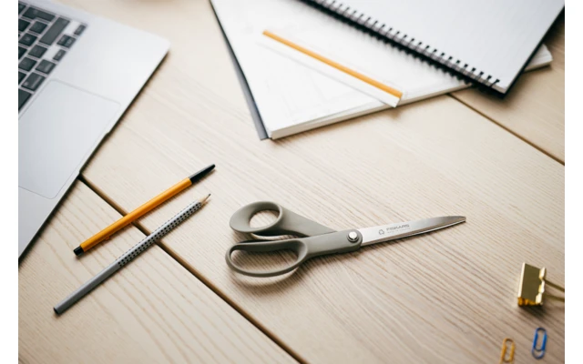 Fiskars ReNew Recycled Universalschere 21 Cm 4 Fiskars ReNew Recycled Universalschere 21 Cm – Bild 2