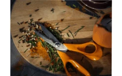 Fiskars Classic Papierschere 17 Cm 9 Fiskars Classic Papierschere 17 Cm -Haus & Outdoor 755465 5052524